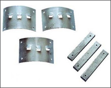 Tile and bar shaped retaining rod plate