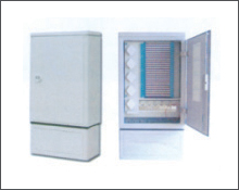 Optical cable distribution box
